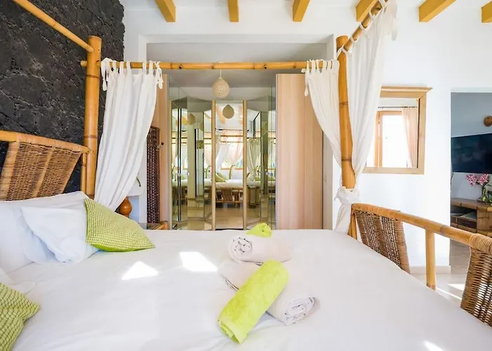 וילה La Isla By Rentaholidayslanzarote *