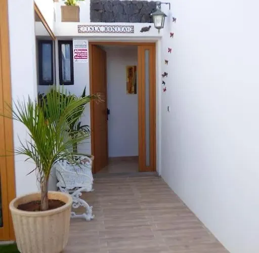 וילה La Isla By Rentaholidayslanzarote *