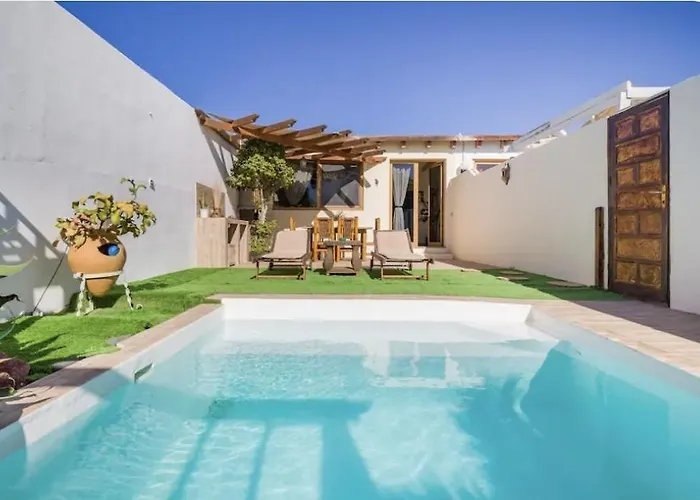 Villa La Isla By Rentaholidayslanzarote