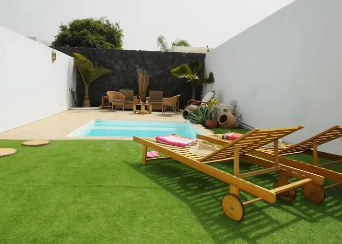 La Isla By Rentaholidayslanzarote *